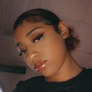 Meet your Posher, Charisma